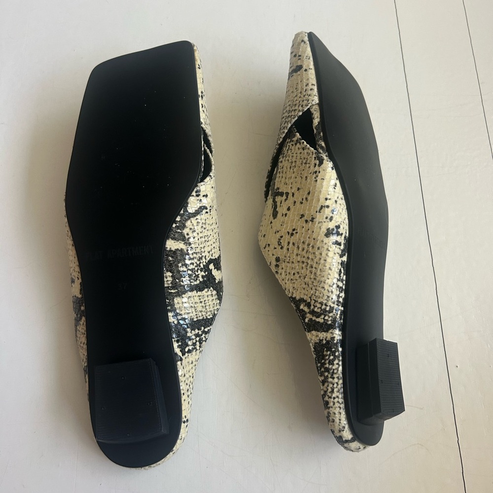 Flat Apartment Snakeskin Patterned Mules New - image 5